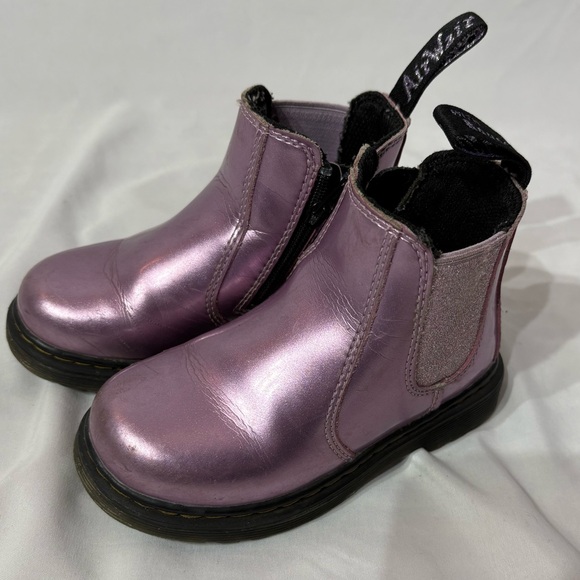 Dr. Martens Other - Dr Martens Junior 2976 Metallic Chelsea Boots in Pink Lavender Glitter Gussets